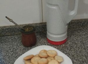 Una foto de Bizcochitos materos 2 ingredientes y una pizca de sal
