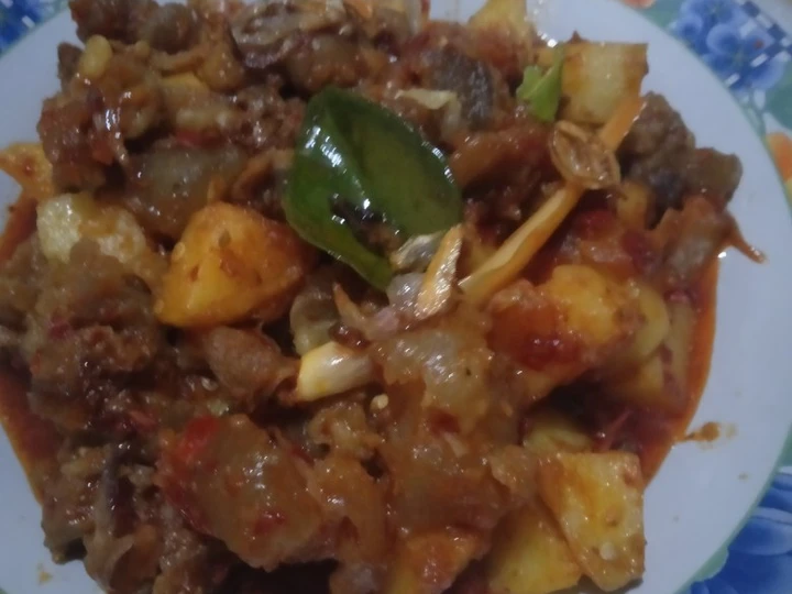 Cara Gampang Menyiapkan Resep Oseng mercon tetelan sapi dan kentang yang Enak