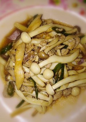 รูปของ ผัดเห็ดน้ำมันหอย