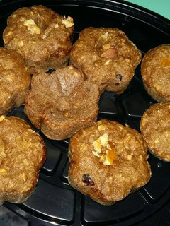 Una foto de Muffins de avena y manzana con frutos secos