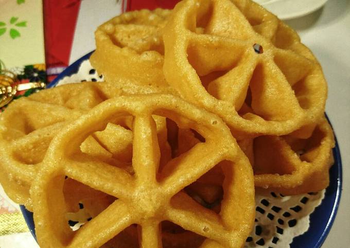 Standar Bagaimana cara buat Kembang goyang renyah oleh-oleh dijamin lezat dan tahan lama