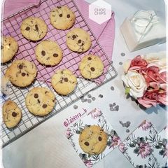 A picture of Simple choc chip biscuits.
