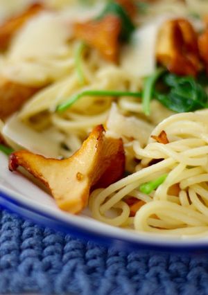 Una foto de Pasta con cantarelas