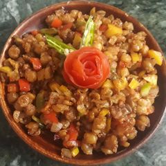 A picture of Crispy chana chaat.