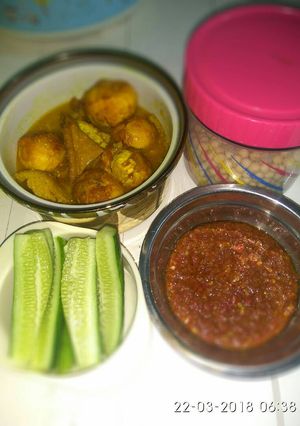 Foto resep Gulai Telur tahu dan sambel tomat