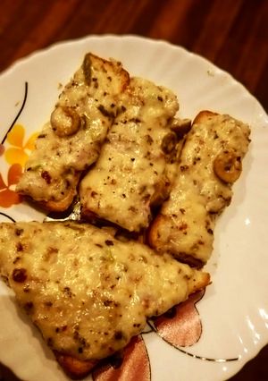 A picture of Chesse chilli milly toast.