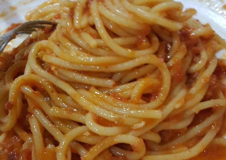 makanan Spaghetti Kornet yang mengenyangkan