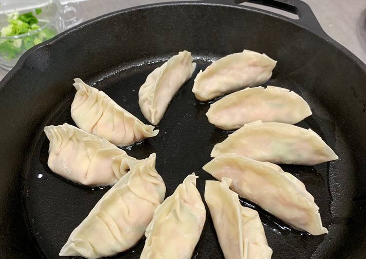 Gyoza sederhana dan mudah