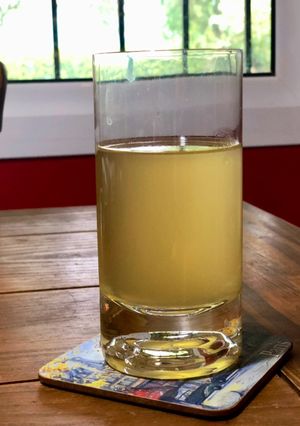 Una foto de Jugo natural de ananá