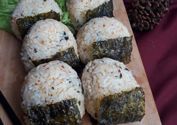 Onigiri isi ayam