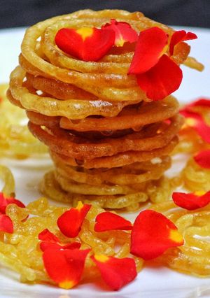A picture of Instant Jaggery Jalebi.