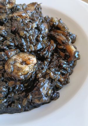 Foto principal de Arroz Negro con Gambitas