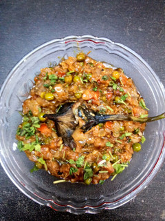 बैंगन का भरता सब्जी (Baingan ka bharta sabzi recipe in hindi) रेसिपी मुख्य फोटो