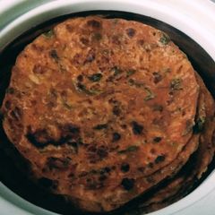 A picture of Thepla (methi na thepla).
