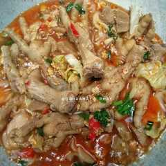 A picture of Seblak Ceker.