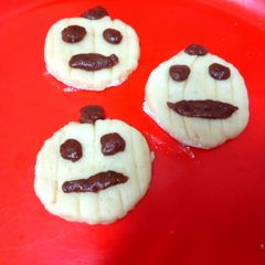 A picture of Eggless wheat flour halloweenCookies.