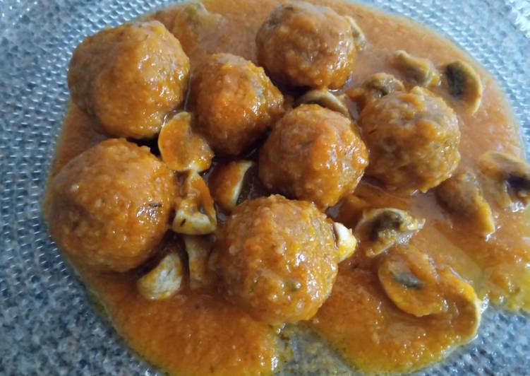 Albóndigas con champiñones