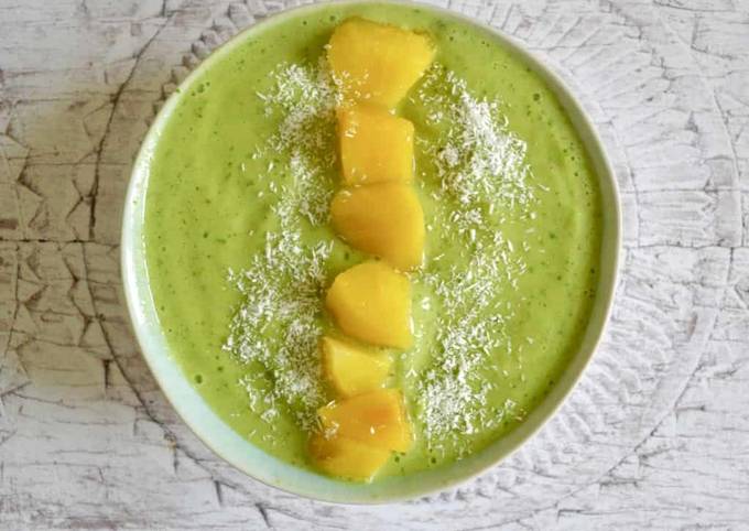 Recipe of Ultimate Pineapple Smoothie Bowl