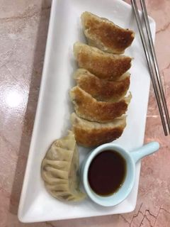 รูปของ เกี๊ยวซ่าเจ 🥟🥟 ไส้ผัก เต้าหู้ วุ้นเส้น