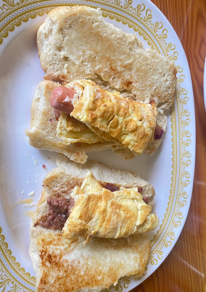 A picture of Sandwich II.