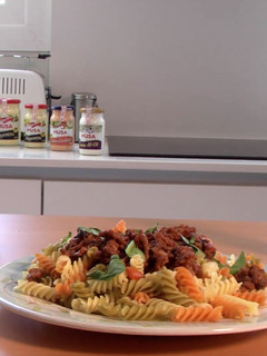 Una foto de Espirales vegetales con bolognesa de ketchup