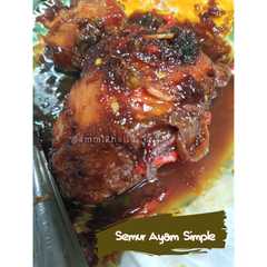 A picture of Semur Ayam Simple.