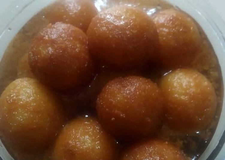 Suji gulab jamun / Rava gulab jamun