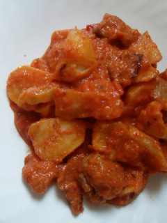 Una foto de Albóndigas en salsa con patatas