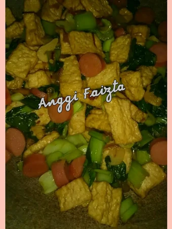 Cara Mudah Menyiapkan Resep Tumis pakcoy, tahu, dan sosis Anti Ribet, Bikin Ngiler