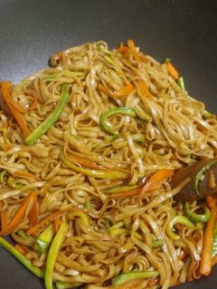Une photo de Nouilles chinoises sautées aux légumes