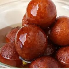 A picture of Bread Gulab Jamun.