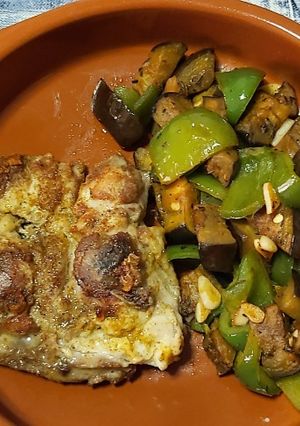 Foto principal de Contramuslo de pollo al horno con verduras