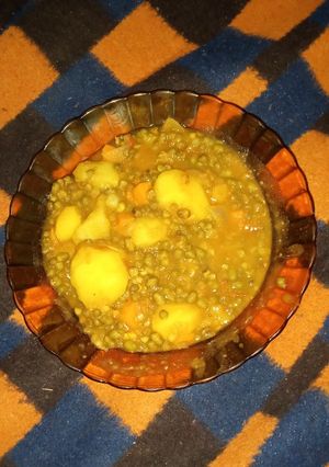 A picture of Potatoes/Lentils stew.