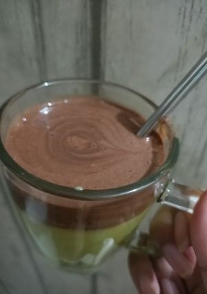 Foto resep Avocado jus w/dalgona Milo