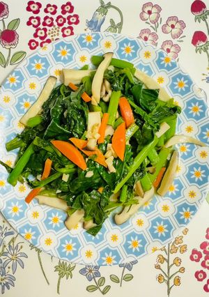 杏鮑菇炒皇宮菜 的食譜成品照片