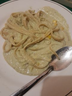 Una foto de Fettuccine en crema de brócoli y champiñones