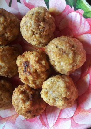 A picture of Dussehra Special poha besan pakodas.