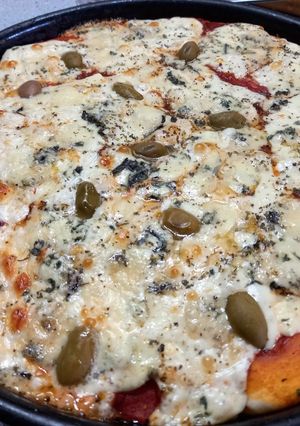 Una foto de Pizza de roquefort 🍕