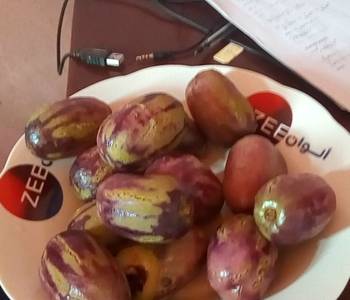 Popular Cuisine Boiled plums Home Style