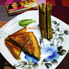 A picture of Cheese Chilli Sandwich.