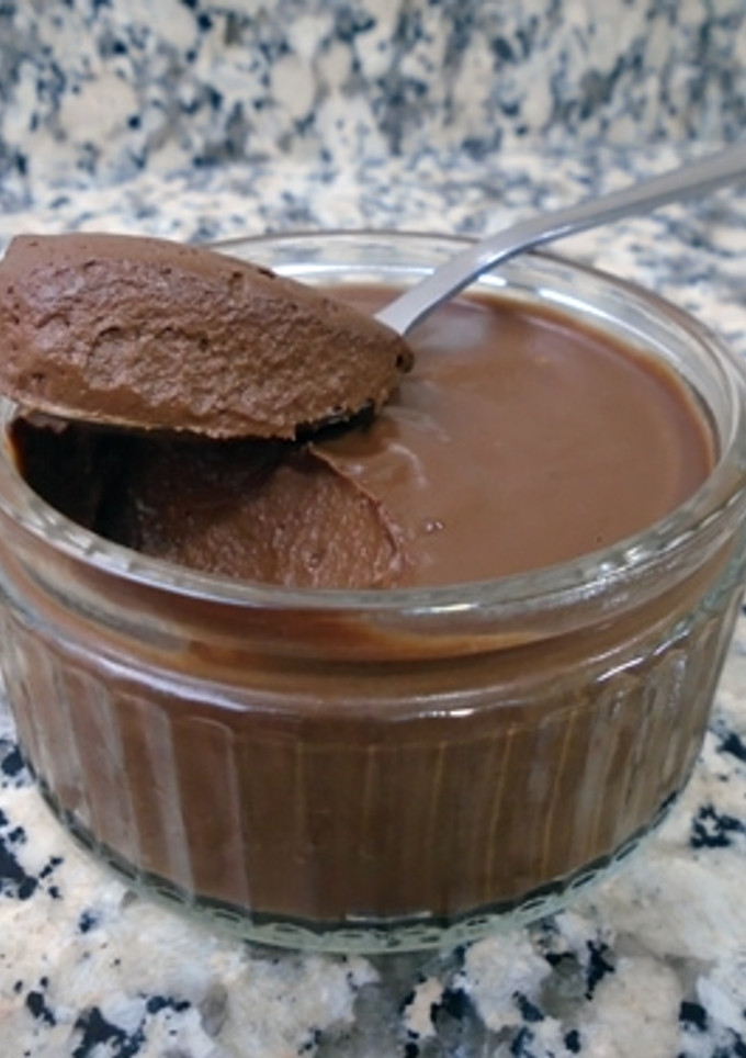 Una foto de Mousse vegano de chocolate y café