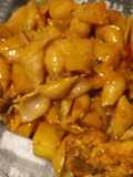 Guiso de alitas con fideos Caracol y papas