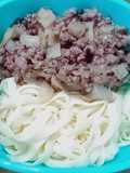 เฟตตูชินี่กับผัดเนื้อซอสไวน์แดง - คีโต