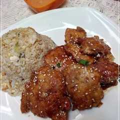 A picture of Pollo en salsa teriyaki.
