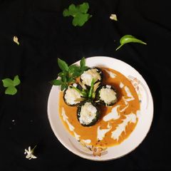 A picture of No Fry Palak Paneer Kofta Curry.
