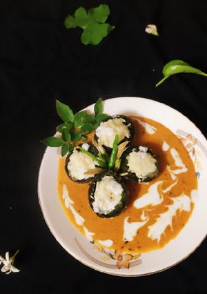 A picture of No Fry Palak Paneer Kofta Curry.