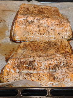 Una foto de Salmón al horno