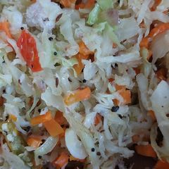A picture of Carrot cabbage poriyal.