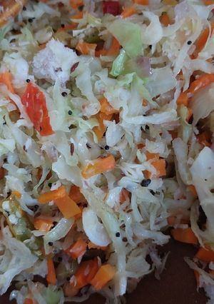 A picture of Carrot cabbage poriyal.