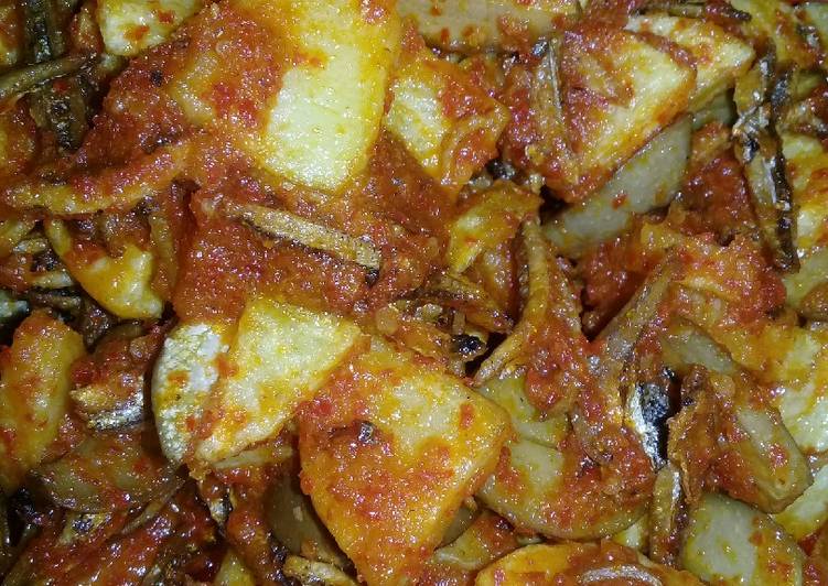 Tri jengkol kentang balado